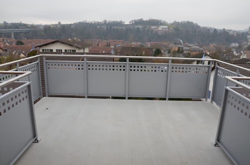 grosser, sonniger Balkon