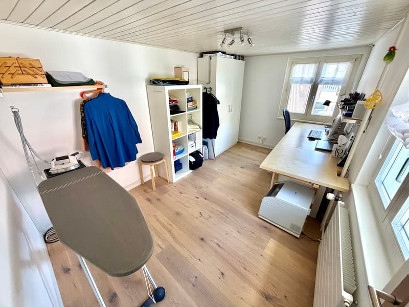 Idyllisches und grosszügiges 6.5 Zimmer-Eckhaus mit Charme an ruhiger Lage (22)