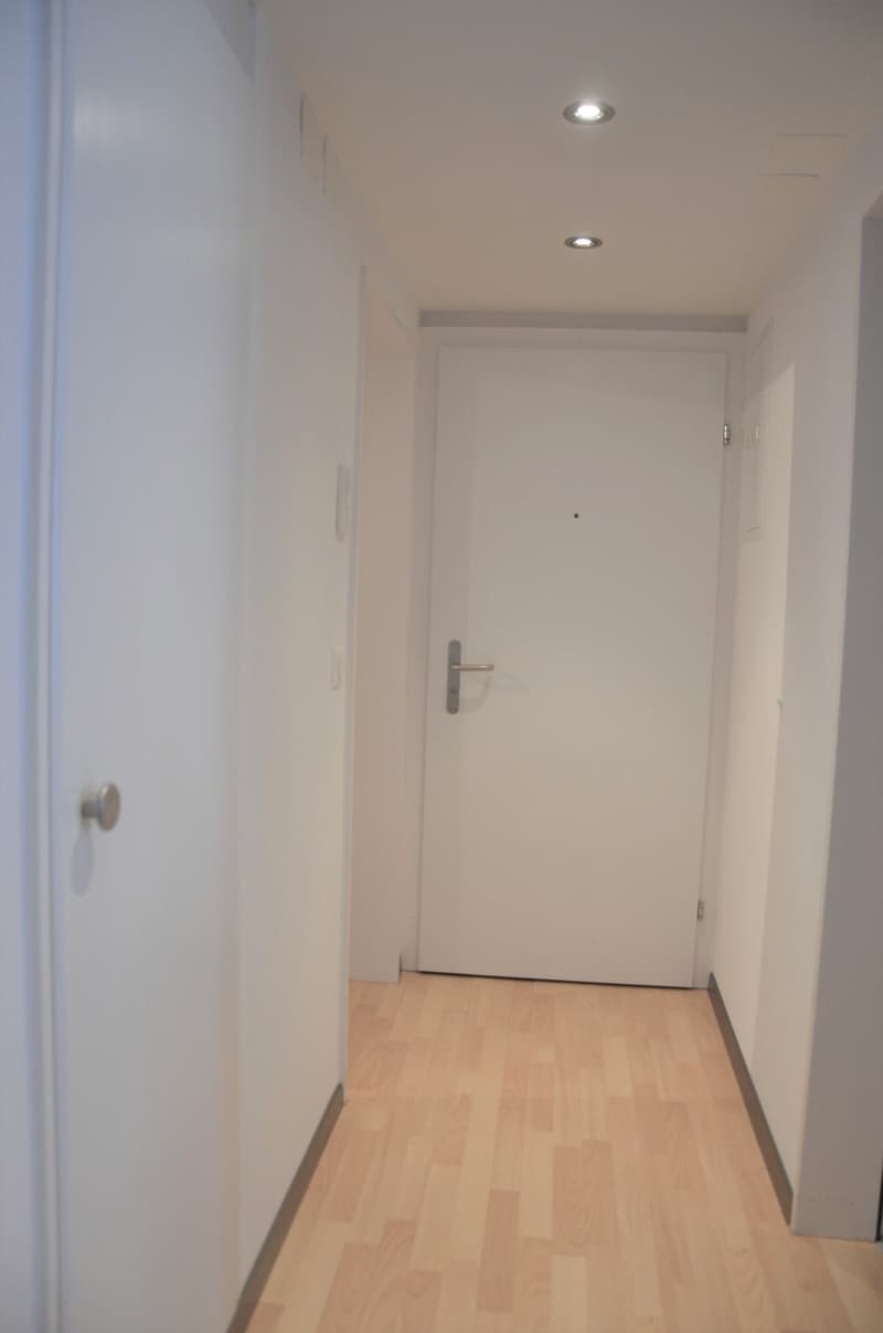 Korridor mit praktischem Einbauschrank