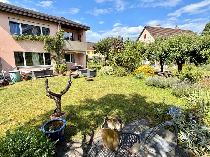 4.5 Zimmer-Eck-Einfamilienhaus an ruhiger Lage mit grossem Garten (2)