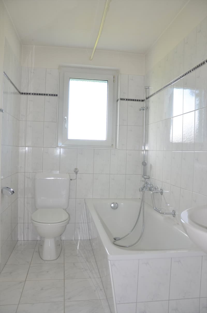 helles Bad/WC mit Fenster