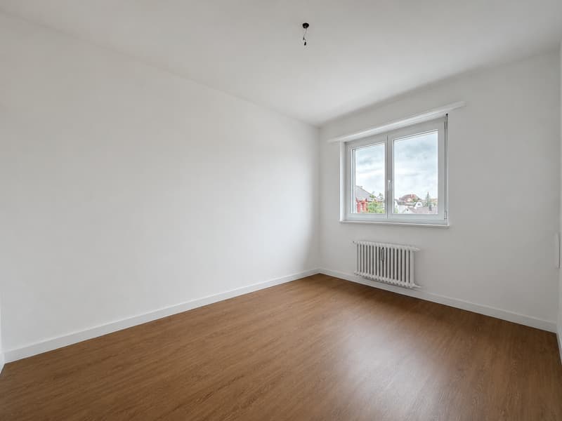 frisch renovierte 3.0-Zimmer-Wohnung mit sonnigem Balkon (5)