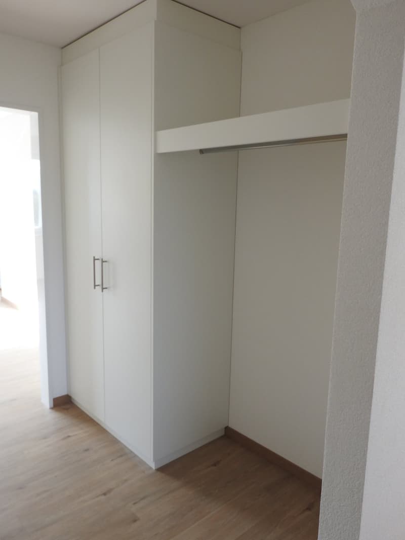 moderne 3.5-Zimmer-Wohnung mit sonnigem Balkon und Waschturm (14)