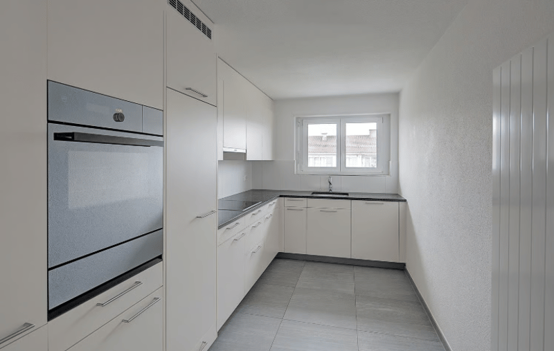 Moderne 3-Zimmer-Wohnung mit grossem Balkon (3)