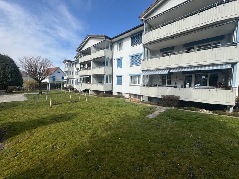Moderne 3-Zimmer-Wohnung mit grossem Balkon (1)