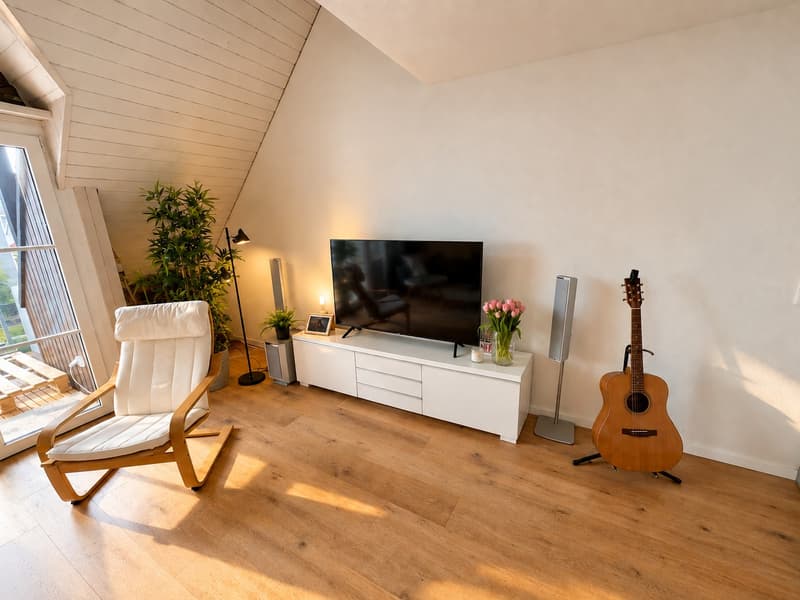 Maisonette-Wohnung im Herzen von Volketswil - Grosszügig. Charmant. Besonders. (2)