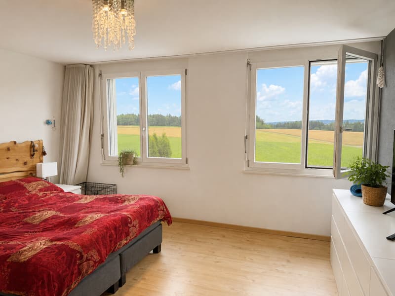 7.5-Zimmer-Doppelhaus mit idyllischem Garten und Pool (6)