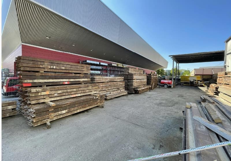 Werkhof mit grosszügigen Lager- und Verkehrsflächen im Areal Hardwald (1)