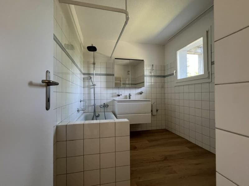Frisch renovierte 4 1/2 Zimmer Maisonette-Wohnung (5)