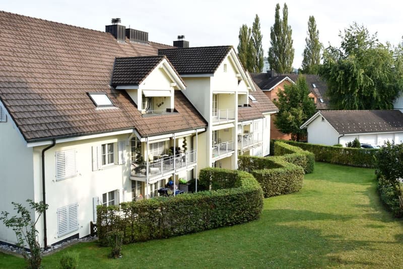 Frisch renovierte familienfreundliche 4 ½ Zimmer Wohnung (1)