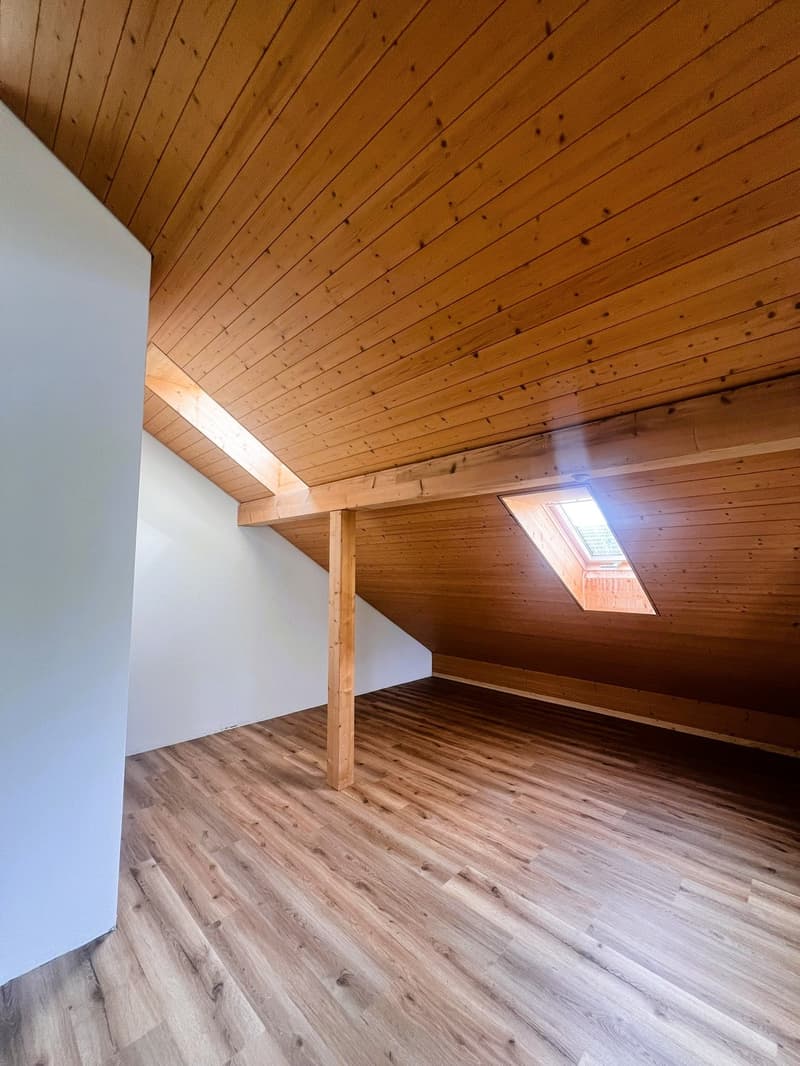 Charmantes 4.5-Zimmer-Einfamilienhaus in Aeugst mit grossen Garten sucht neue Familie (10)