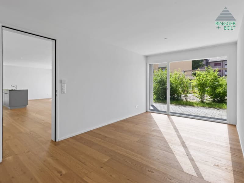 Moderne 2.5-Zimmer-Gartenwohnung mit grosszügigem Sitzplatz in Zwillikon (4)