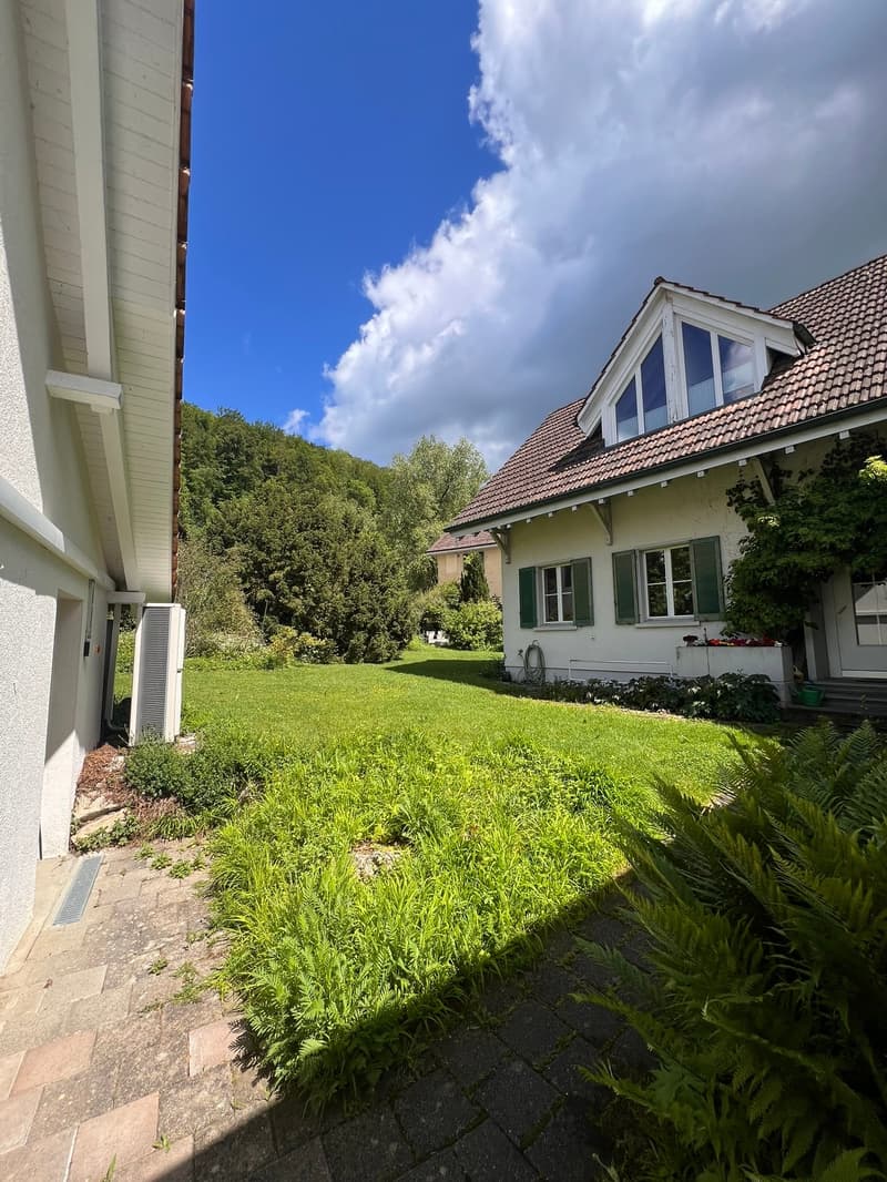 8.5-Zimmer-Maisonettewohnung mit Altbaucharme, grosser Terrasse und Garten in Hausen am Albis (4)