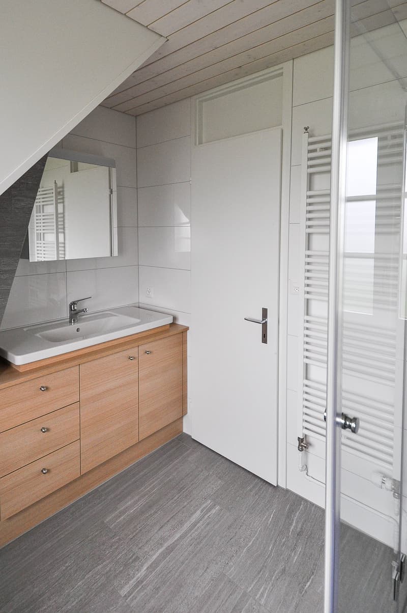 Charmante 3.5-Zimmer-Maisonette-Wohnung im Altbau in Affoltern am Albis (11)
