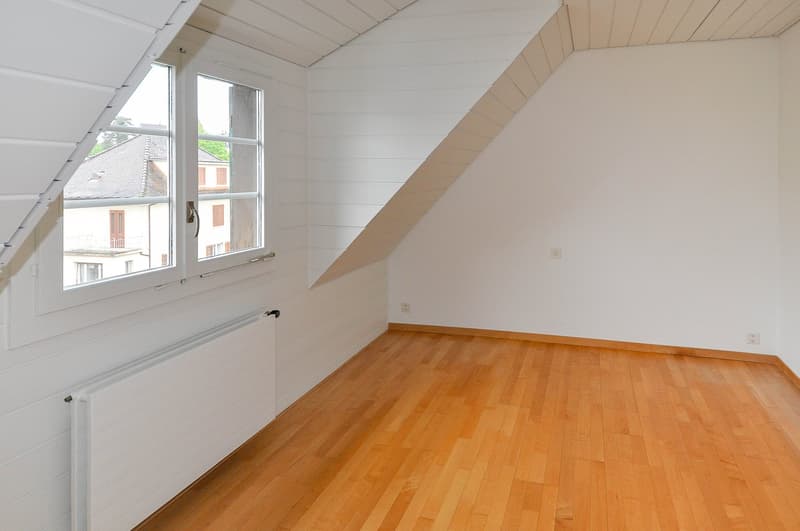 Charmante 3.5-Zimmer-Maisonette-Wohnung im Altbau in Affoltern am Albis (6)