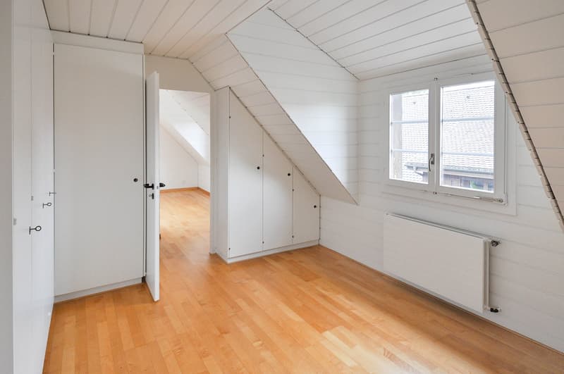 Charmante 3.5-Zimmer-Maisonette-Wohnung im Altbau in Affoltern am Albis (7)