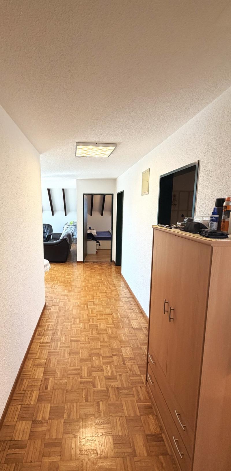 Charmante 4.5-Zimmer-Wohnung an zentraler Lage in Volketswil (11)