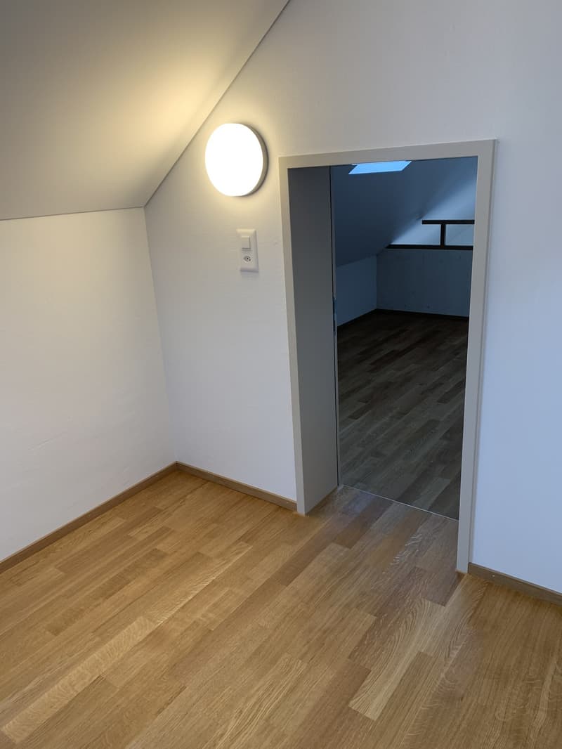 Moderne 2.5-Zimmer-Maisonette mit hochwertigem Ausbau (11)