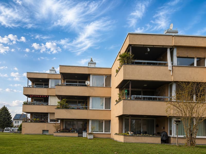 Parkplätze an ruhiger Lage in Hettlingen zu vermieten (2)