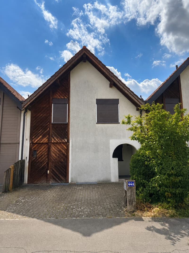 4.5-Zimmer-Reihenfamilienhaus mit Weitsicht ins Grüne (2)