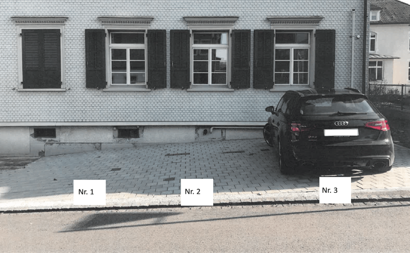 Zentral gelegene Aussenparkplätze in Bazenheid zu vermieten (2)