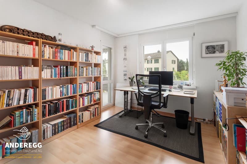 Helle 4.5-Zi.-Wohnung im 2. OG, Lift und Bastelraum an zentraler Lage (9)
