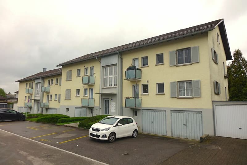 charmante, renovierte 4-Zimmerwohnung mit Balkon (4)