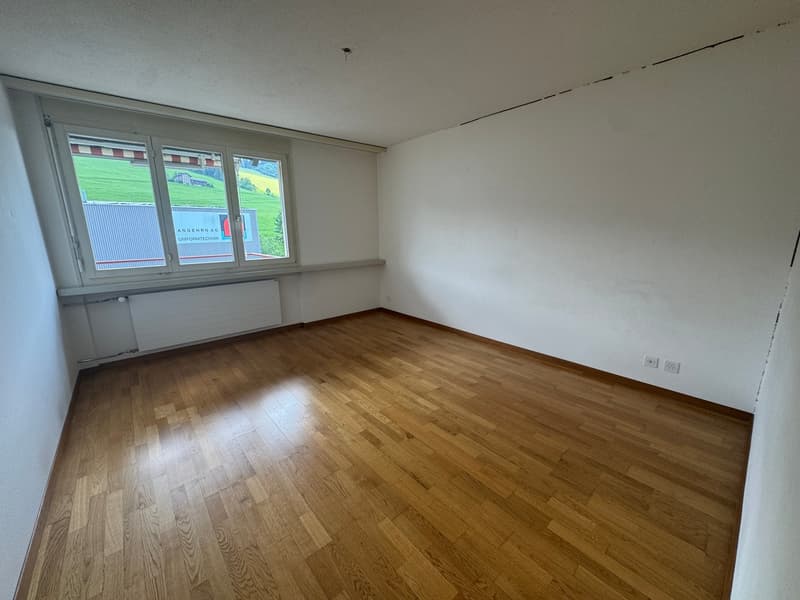 Charmante 3.5-Zimmer-Wohnung mit Balkon in Degersheim (5)