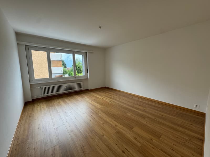 Familienfreundliche 4.5-Zimmer-Wohnung mit Balkon in Egnach (6)