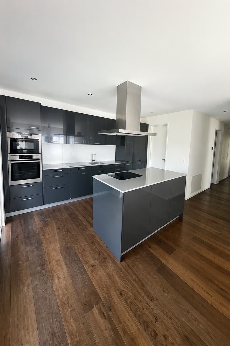 Moderne 4.5-Zimmer-Wohnung mit Sitzplatz in Kreuzlingen (1)