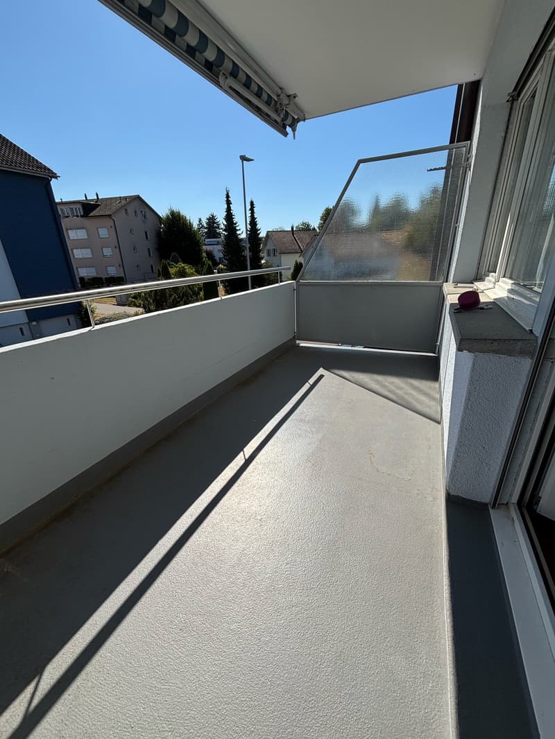 Schöne 5.5 Zi. Wohnung mit Balkon an bester Lage (12)