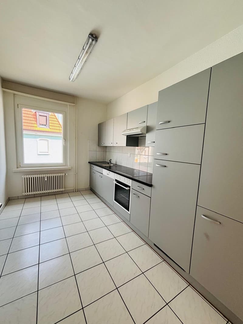 Helle 3.5-Zimmer-Wohnung mit Balkon in Arbon – ab sofort verfügbar! (2)