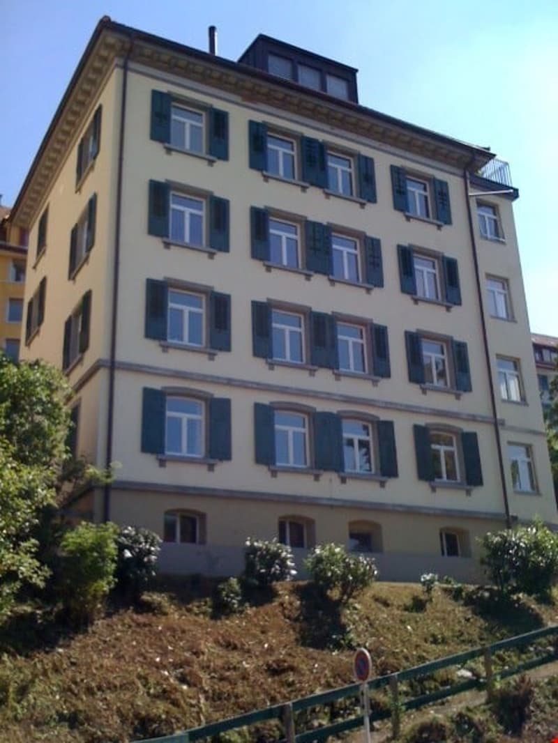 Sehr schöne Wohnung fast im Zentrum an ruhiger Lage (8)
