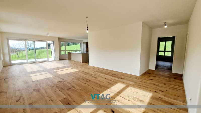 Luxus und Natur vereint: Exklusive 5.5 Zimmer-Oase in Speicher (2)