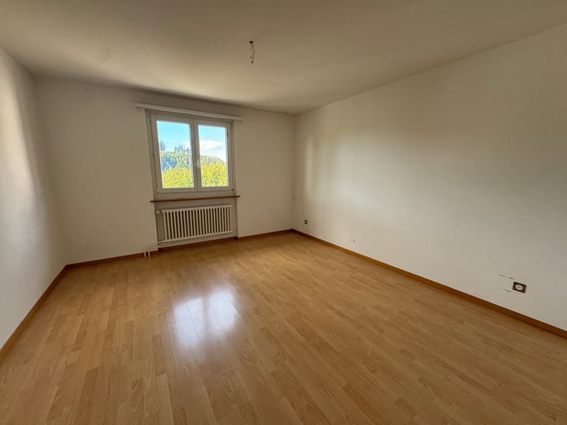 Geräumige 5-Zimmer-Wohnung mit Balkon in ruhiger Lage (7)