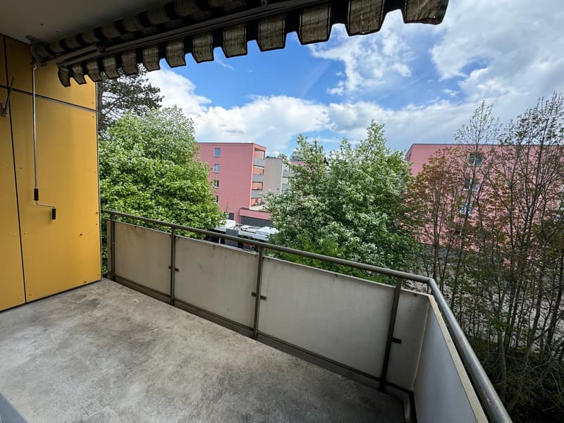 Sonnige 3-Zimmer-Wohnung mit Balkon in St. Gallen (6)