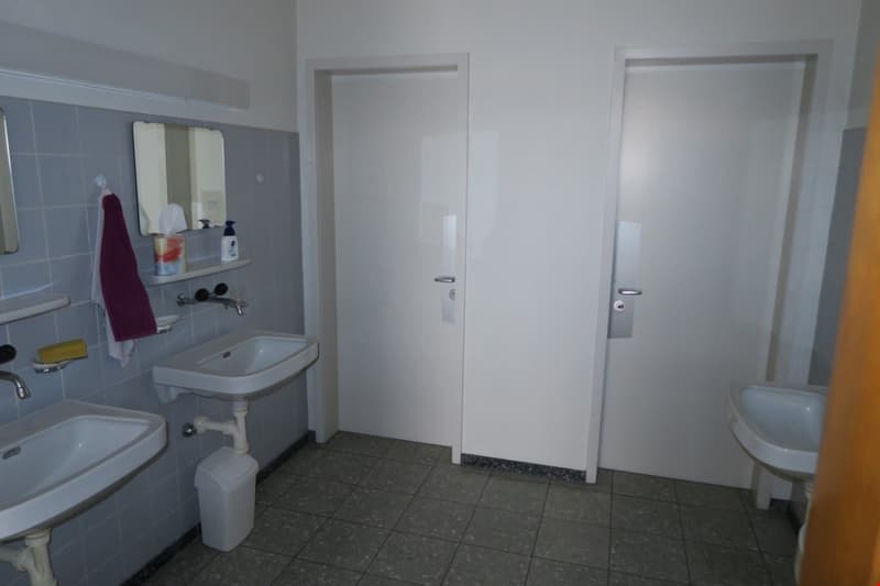 Attraktives Büro (Bastelraum) (4)