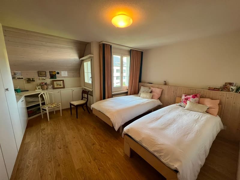 Charmante 4.5-Zimmer-Maisonette-Wohnung in Egg (ZH) (4)