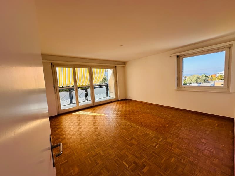 Charmante 3-Zimmer-Wohnung im 5. Obergeschoss in Zollikon (2)