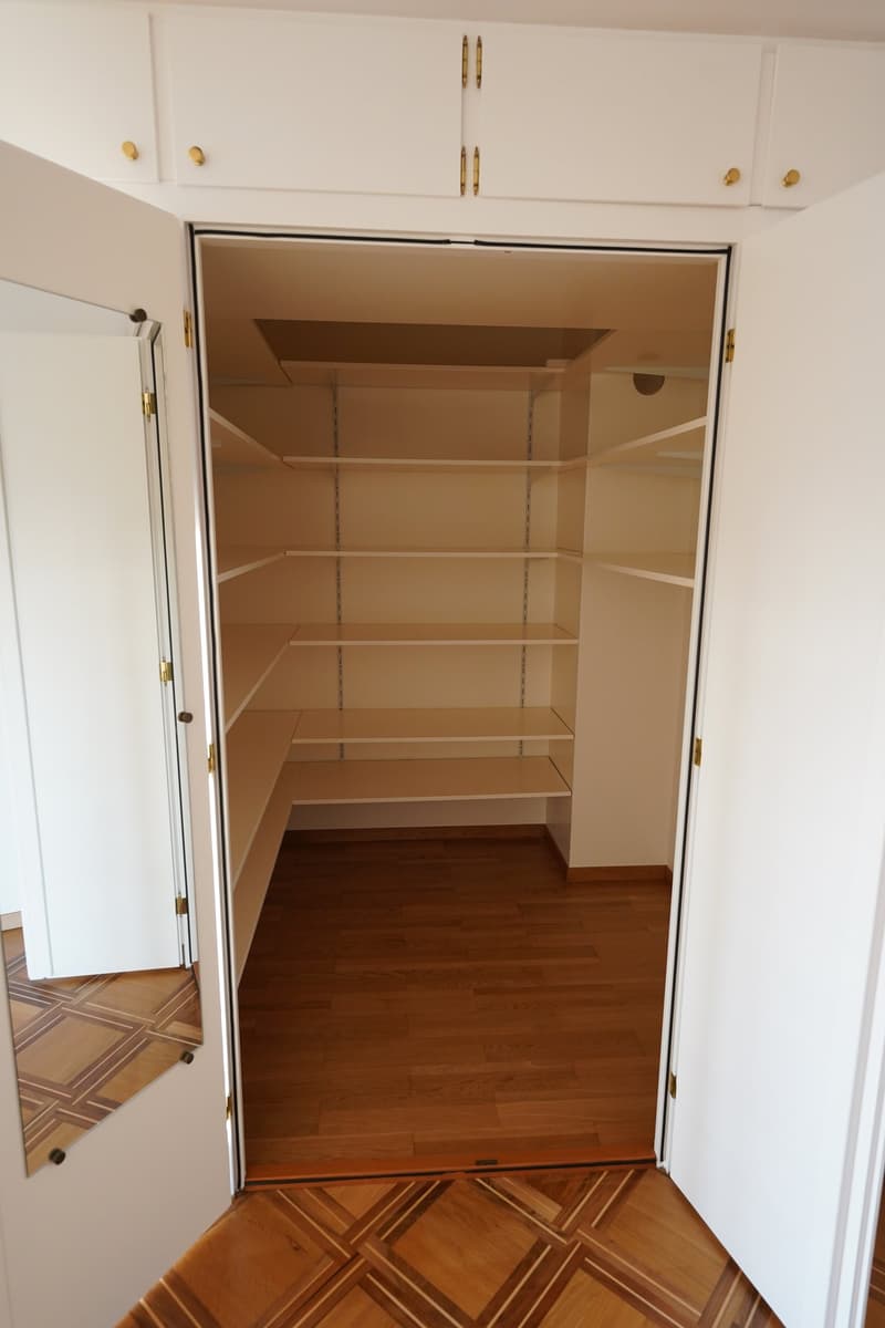 Charmante 3-Zimmer-Wohnung mit Balkon in der Zürcher Altstadt (9)
