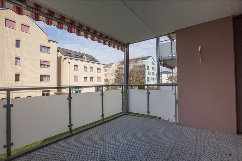 Grosse 4.5 Zimmerwohnung an ruhiger Lage (3)