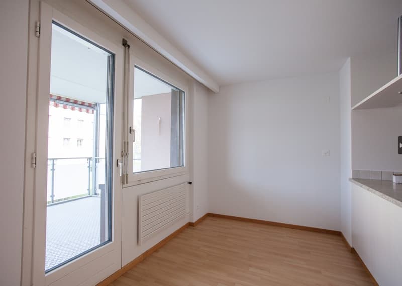 Grosse 4.5 Zimmerwohnung an ruhiger Lage (4)