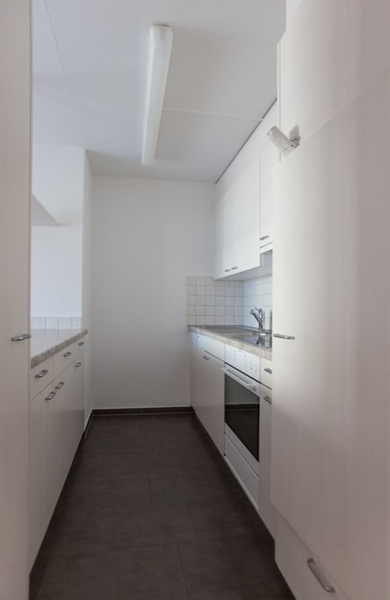 Grosse 4.5 Zimmerwohnung an ruhiger Lage (13)