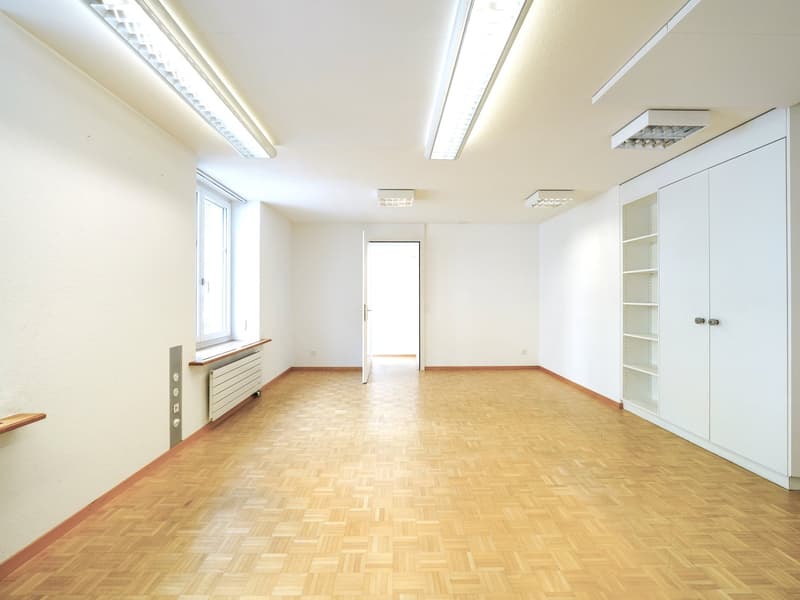 Grosszügige Gewerbeliegenschaft an attraktiver Lage – vielseitig nutzbar (9)