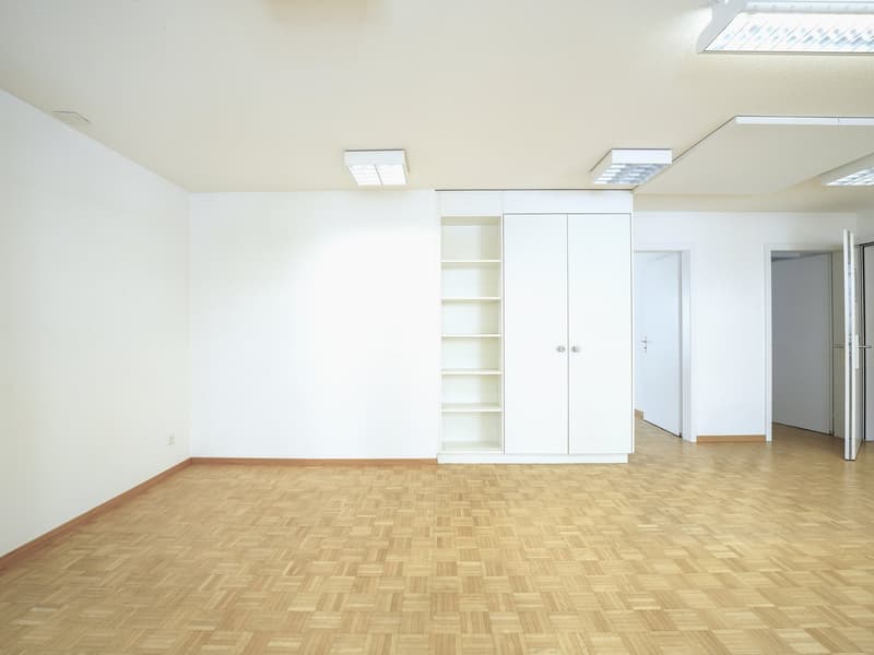 Grosszügige Gewerbeliegenschaft an attraktiver Lage – vielseitig nutzbar (7)