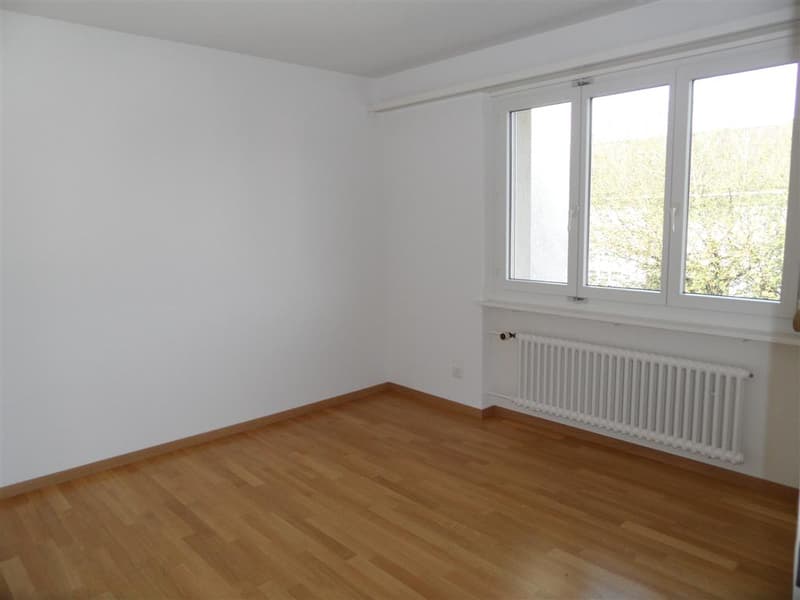 Schöne 3 Zimmer-Wohnung mit sonnigem Balkon (4)