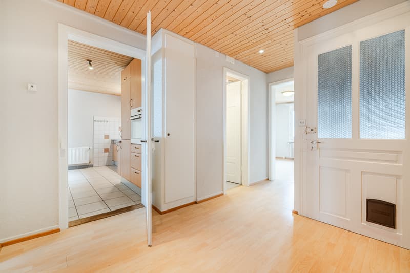 Grosszügige 3.5-Zimmer Wohnung mit schöner Dachterasse (5)