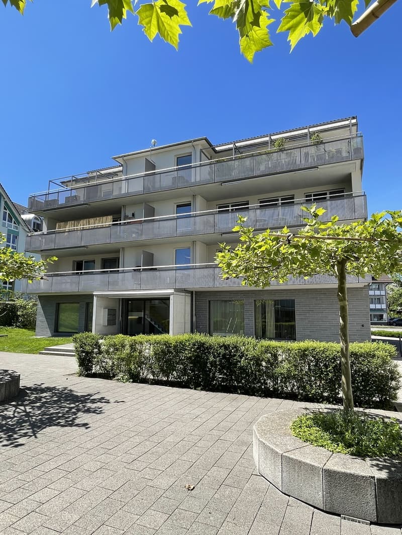 Tiefgaragenparkplätze zu vermieten (2)
