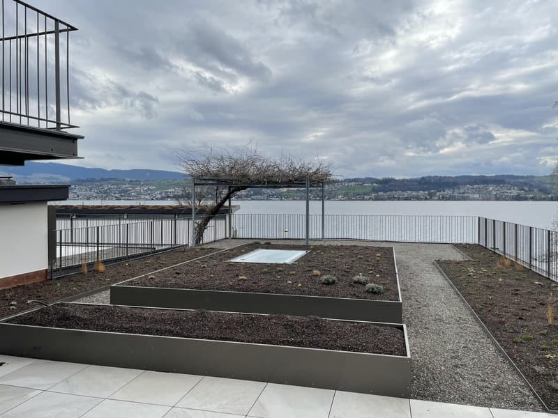 Appartement de rêve 3.5 pièces avec grande terrasse et vue directe sur le lac de Zurich ! (11)