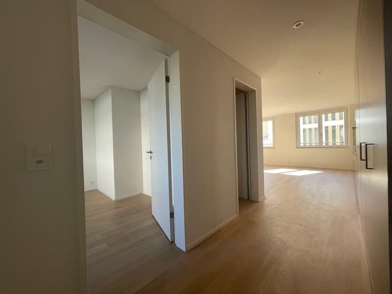 Appartement neuf de 3,5 pièces moderne directement à la gare d'Aadorf (4)